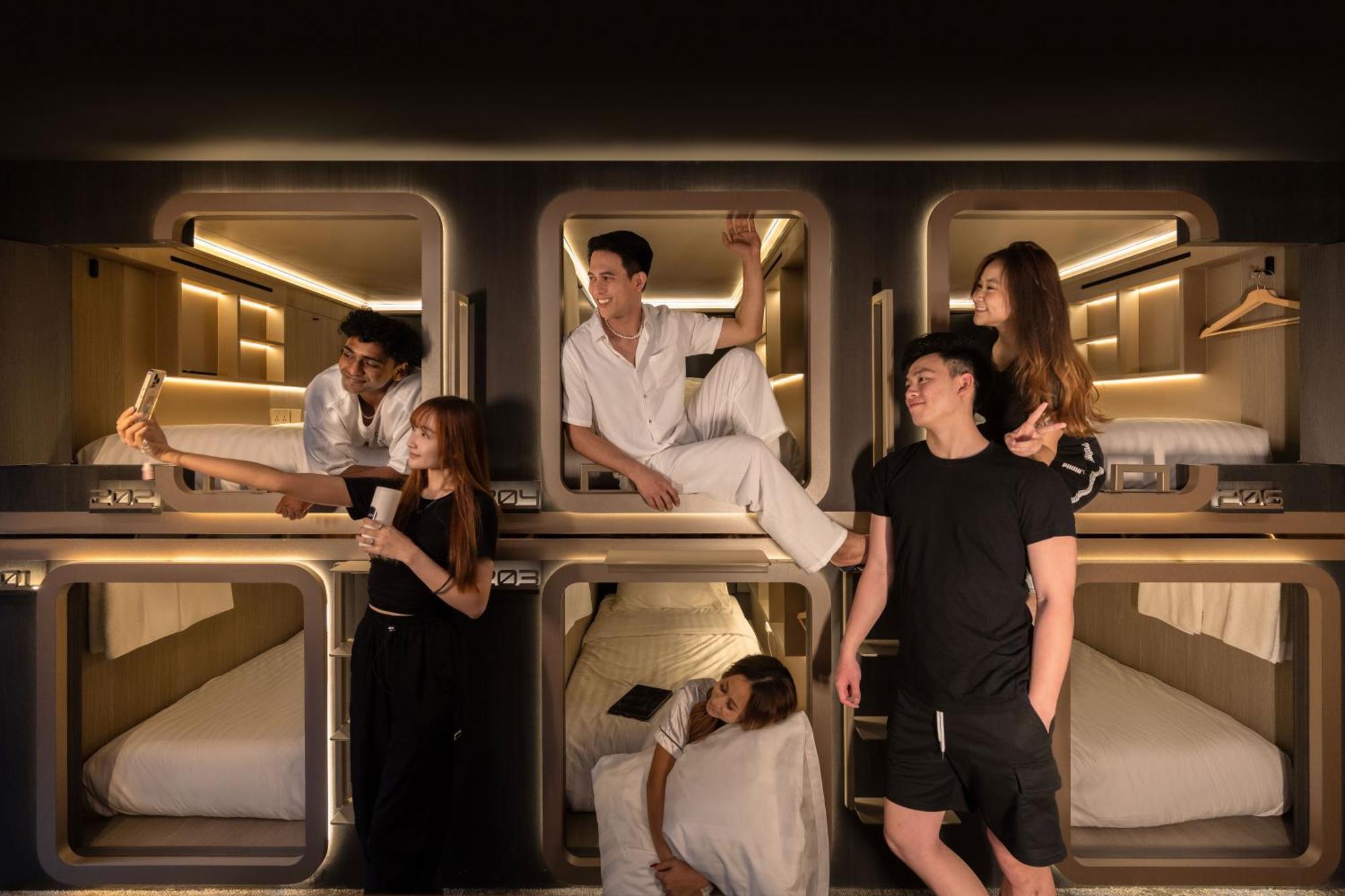 Cube Social Boutique Capsule Hotel At Boat Quay Singapore Exterior foto