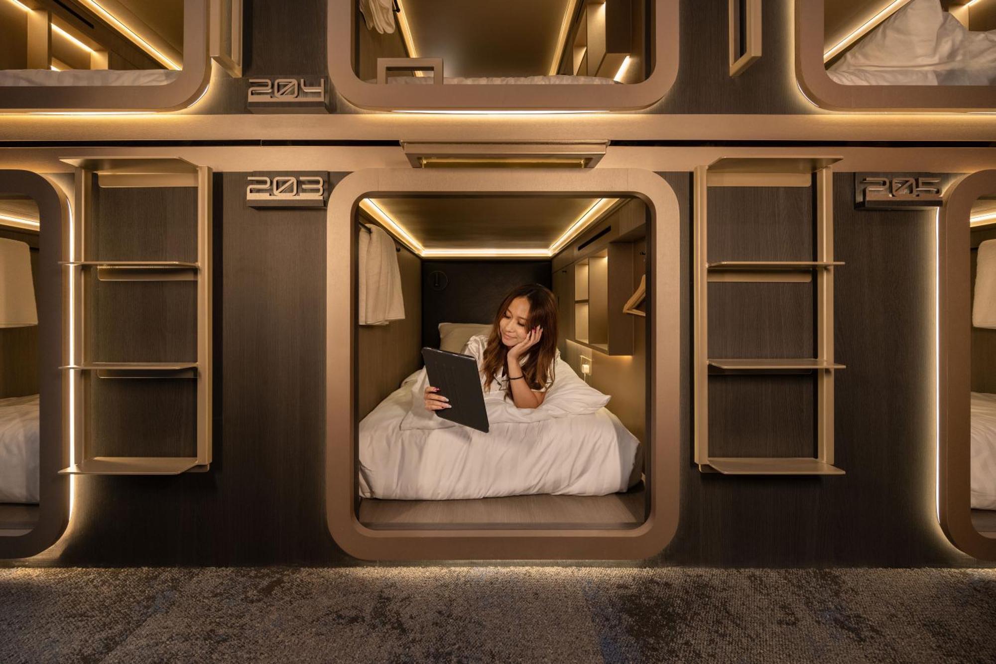 Cube Social Boutique Capsule Hotel At Boat Quay Singapore Exterior foto