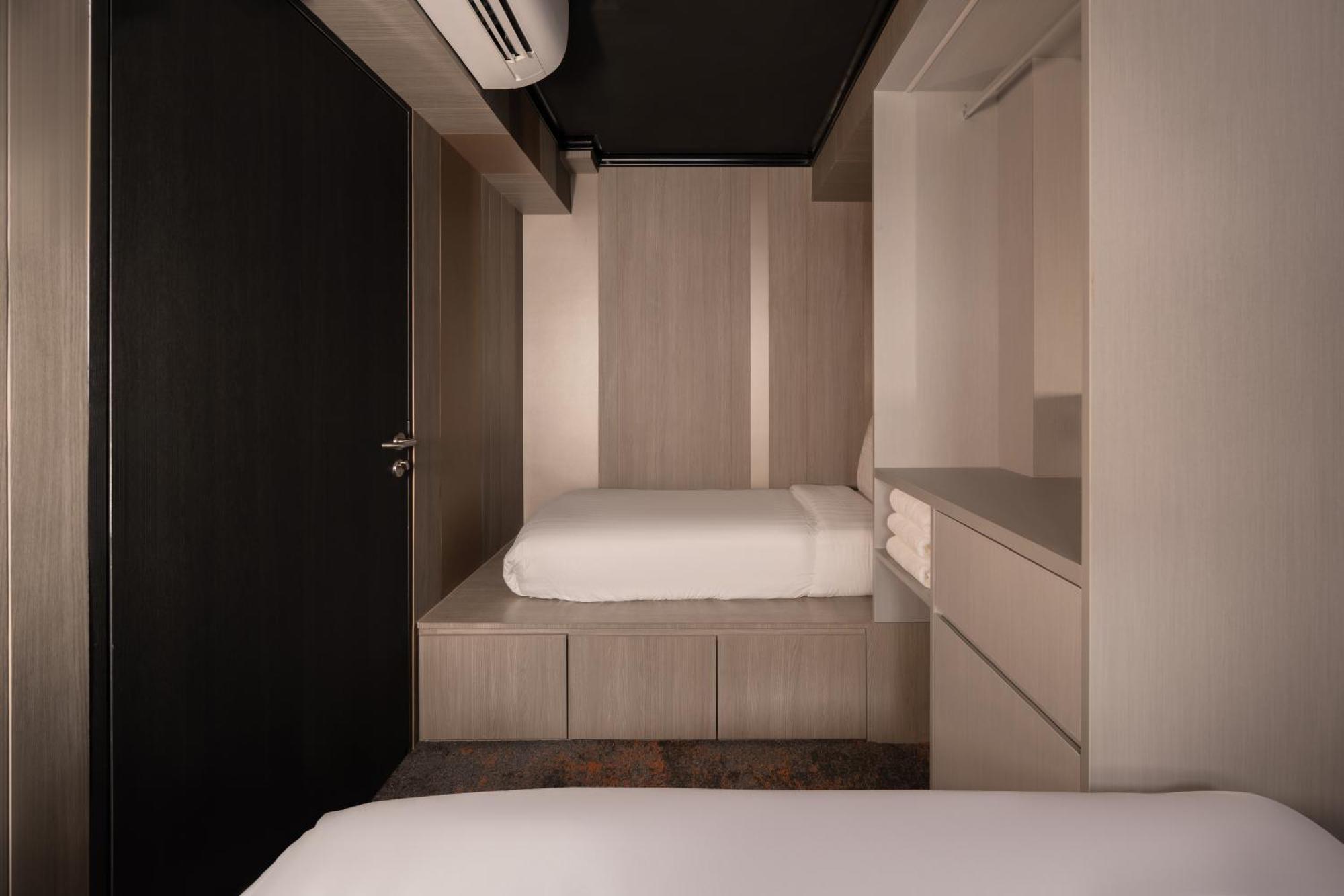 Cube Social Boutique Capsule Hotel At Boat Quay Singapore Exterior foto