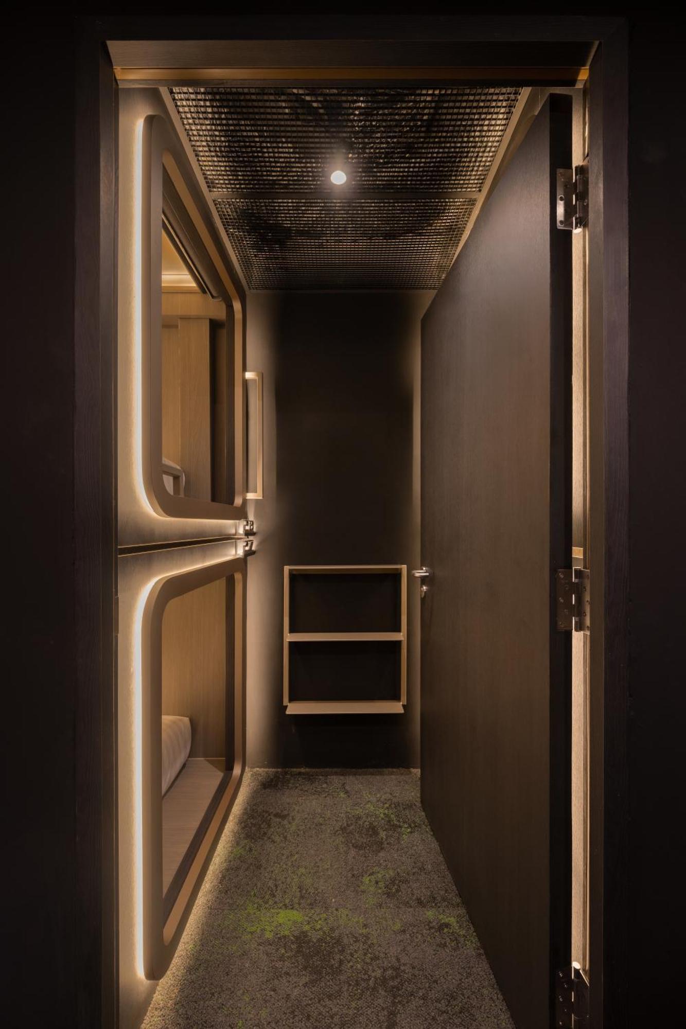 Cube Social Boutique Capsule Hotel At Boat Quay Singapore Exterior foto
