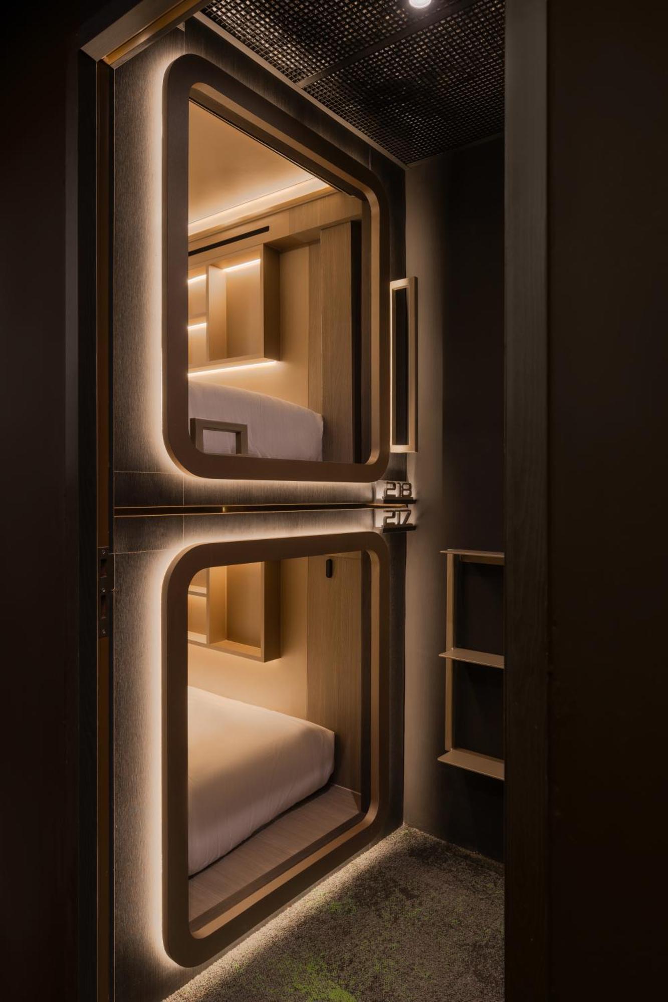 Cube Social Boutique Capsule Hotel At Boat Quay Singapore Exterior foto
