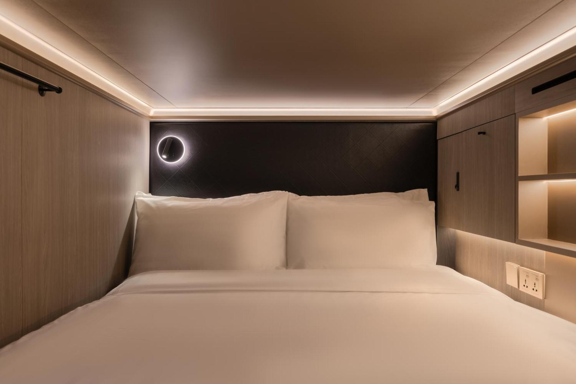 Cube Social Boutique Capsule Hotel At Boat Quay Singapore Exterior foto