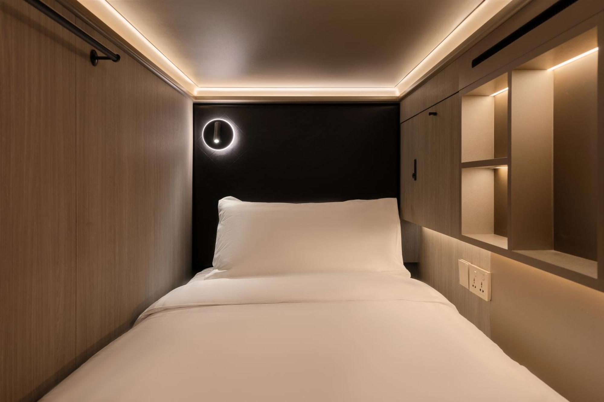 Cube Social Boutique Capsule Hotel At Boat Quay Singapore Exterior foto